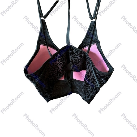 Victoria secret pink breaker in a size 34 B or size M used in a excellent - Picture 3 of 5